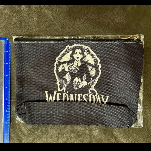 "Wednesday Everyday" Bag - Picture 3 of 3